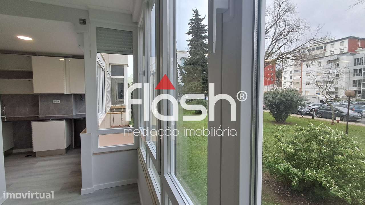 T2 Remodelado com elevador e arrecadação na Figueirinha-Oeiras - Grande imagem: 5/32