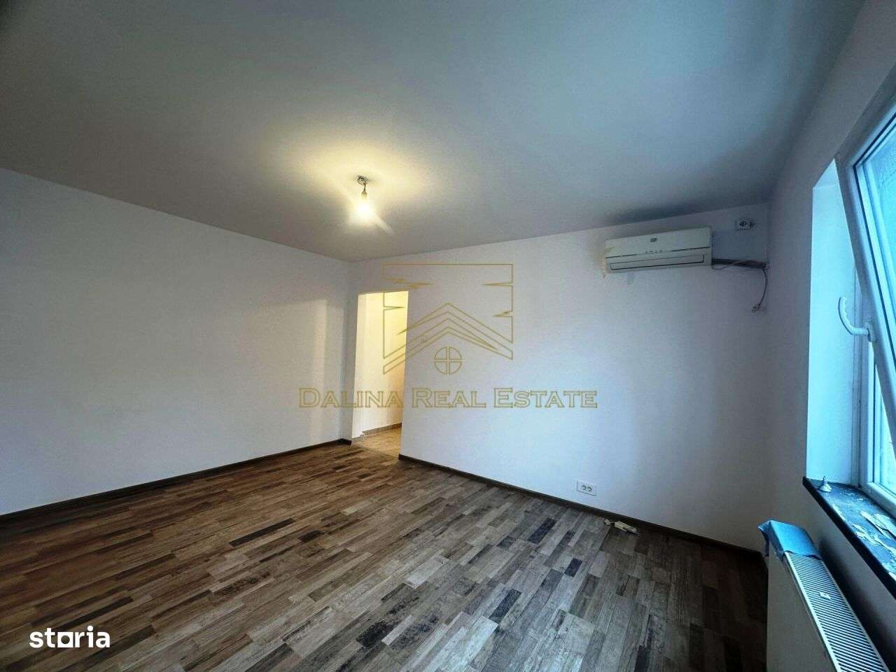 Vanzare Apartament - 2 Camere - Renovat - Imagine principală: 2/11