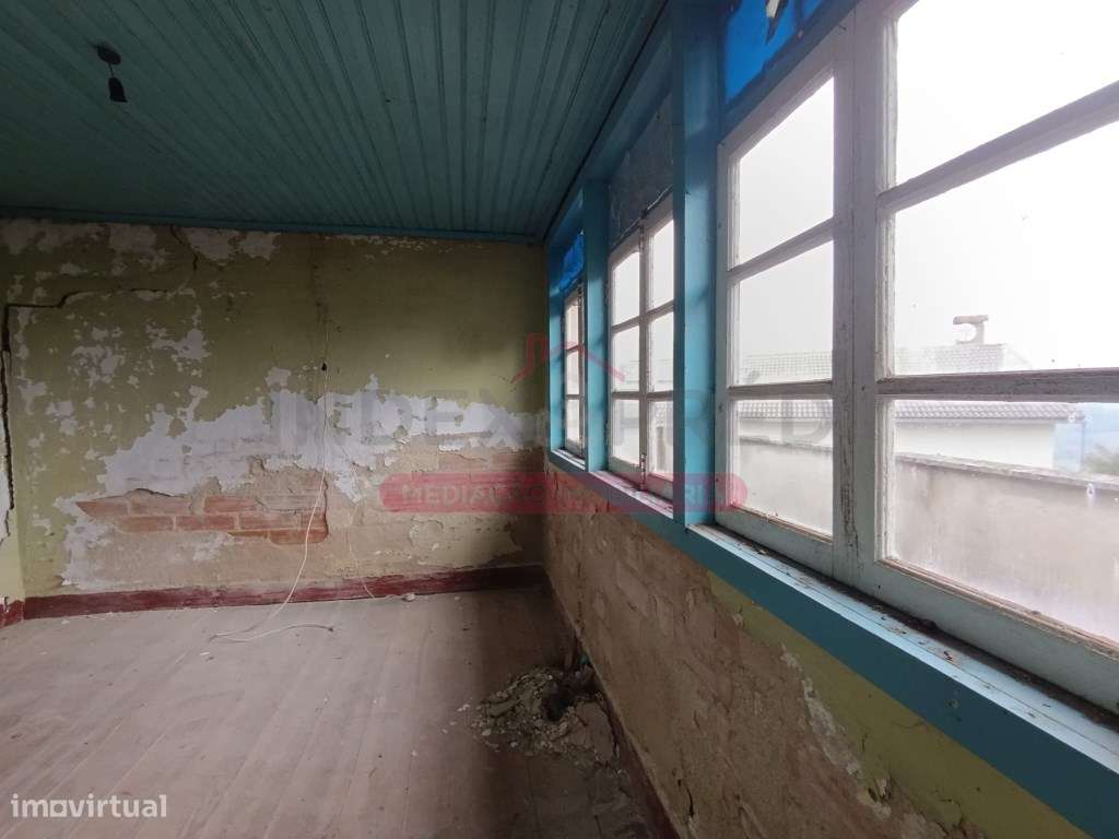 Moradia T2 C/Quintal - Castelões - Tondela-7