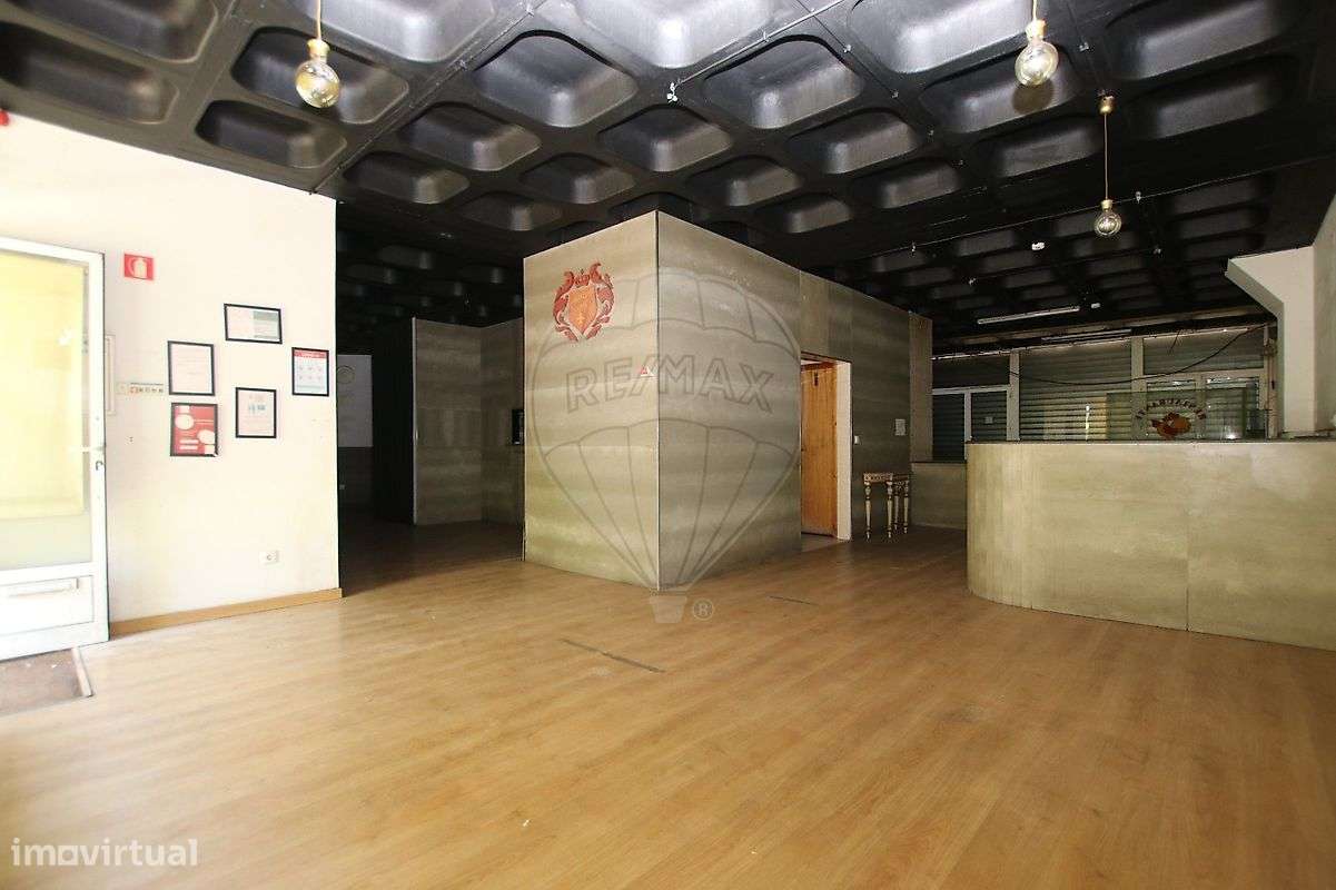 Loja  para arrendamento - Grande imagem: 2/4