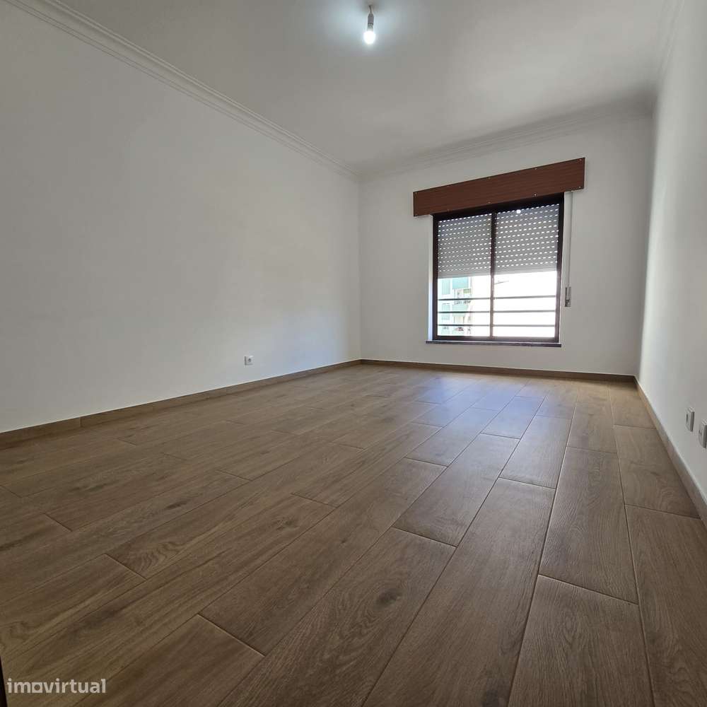 T3 Remodelado 2 Varandas 1 arrecadação-33