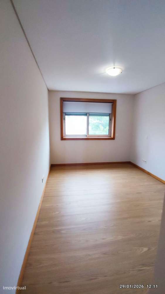 T3 - C/Novo -  Próx. do Colégio Int. Júlio Dinis-C/Varanda e Garagem-10