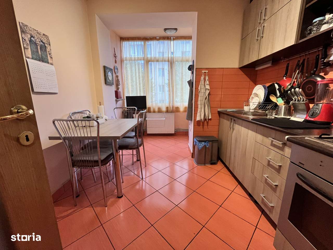 Comision 0%. Ap. 3 camere, mobilat, utilat, parcare, aer conditionat.-4