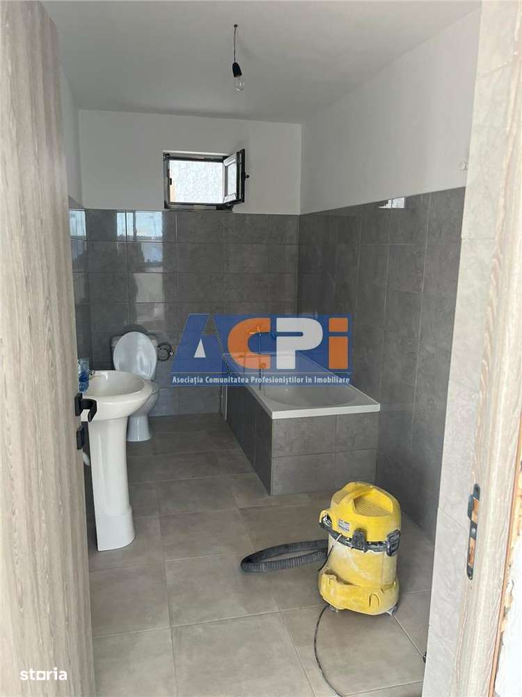 Casa Padureni,Comuna Buturugeni,25 km distanta de Bucuresti - Imagine principală: 5/10