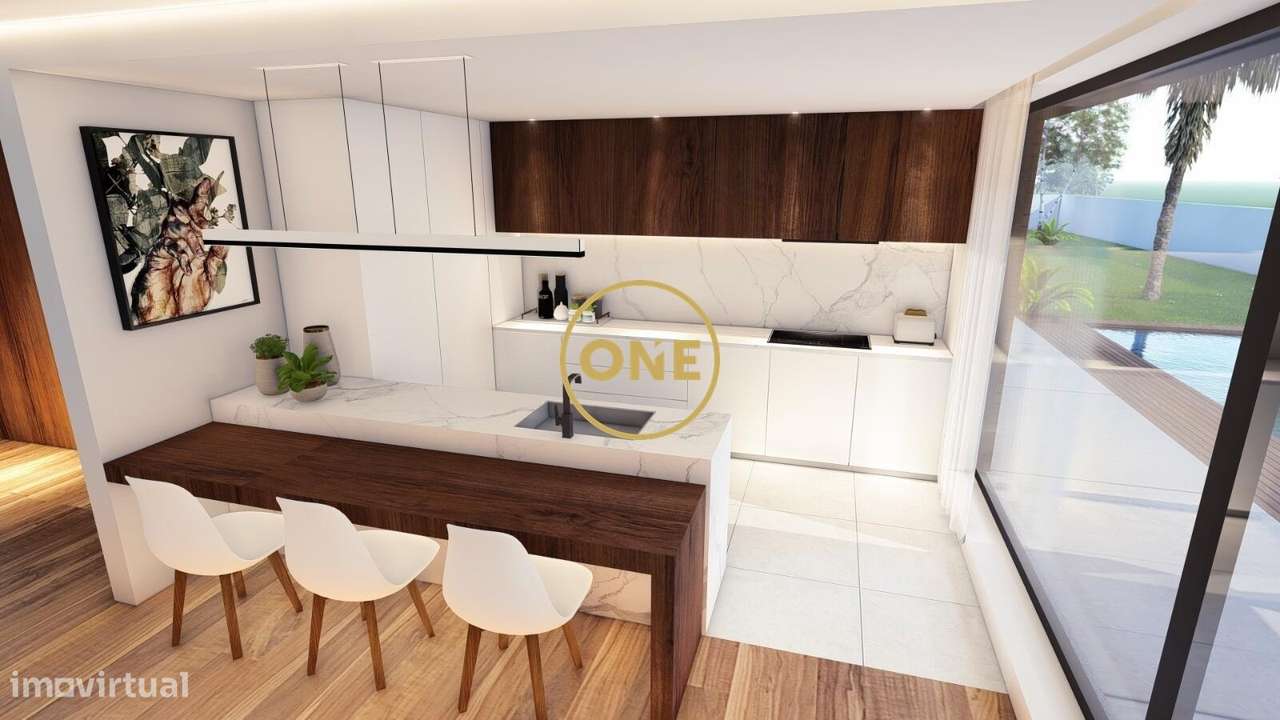 Moradia térrea T3+1 com piscina a 1 minuto do centro. - Grande imagem: 5/27