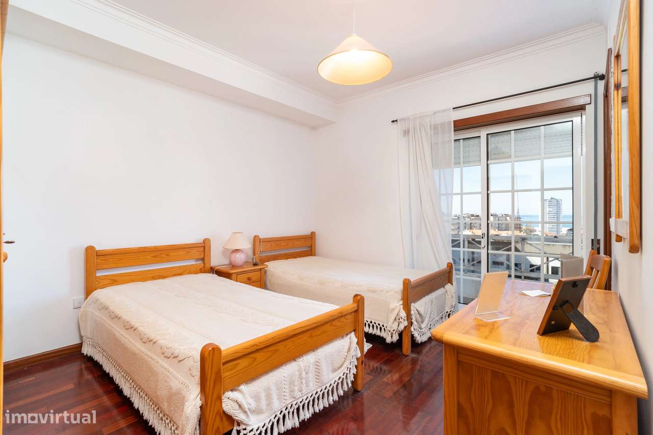 Apartamento T3 + 2 - Figueira da Foz-12