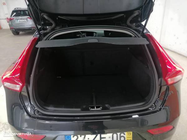 Volvo V40 2.0 D2 Momentum Geartronic - 7