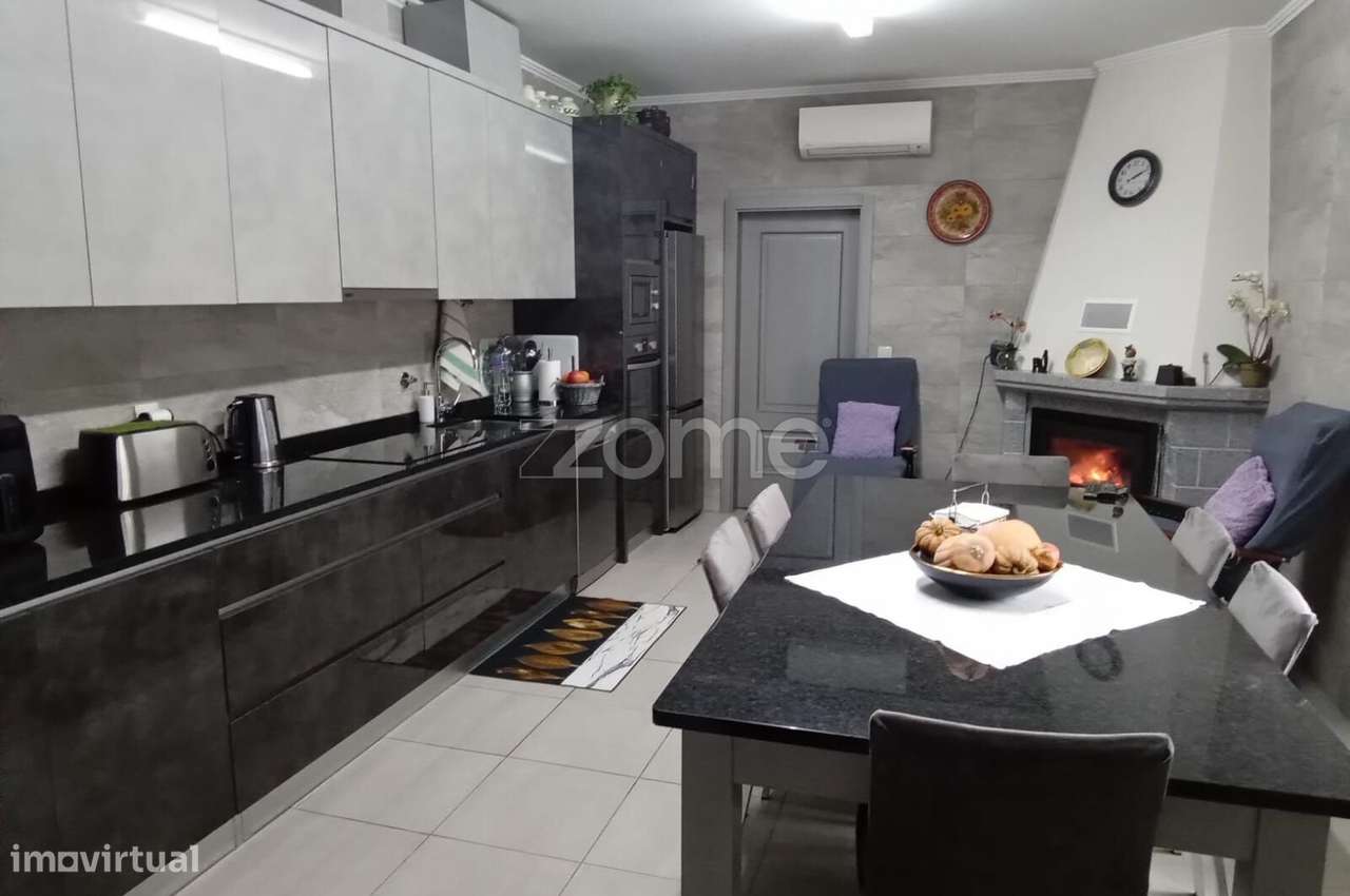 Moradia com 3 frações independentes habitacionais-33