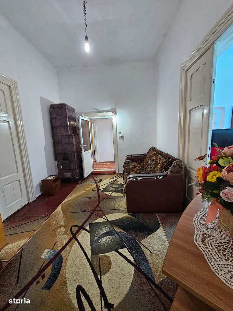 De închiriat casă din cărămidă în Roman, 500 mp teren, 3 camere - Imagine principală: 5/9