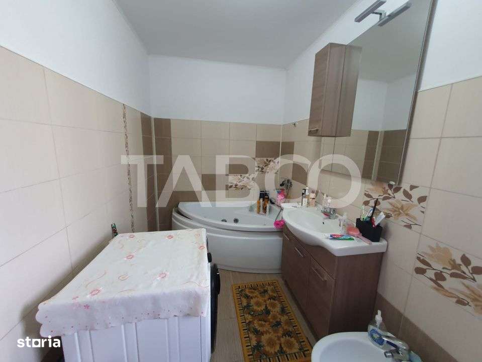 Casa 5 camere 3 bai 2 terase garaj magazie de vanzare 180 mp utili-14