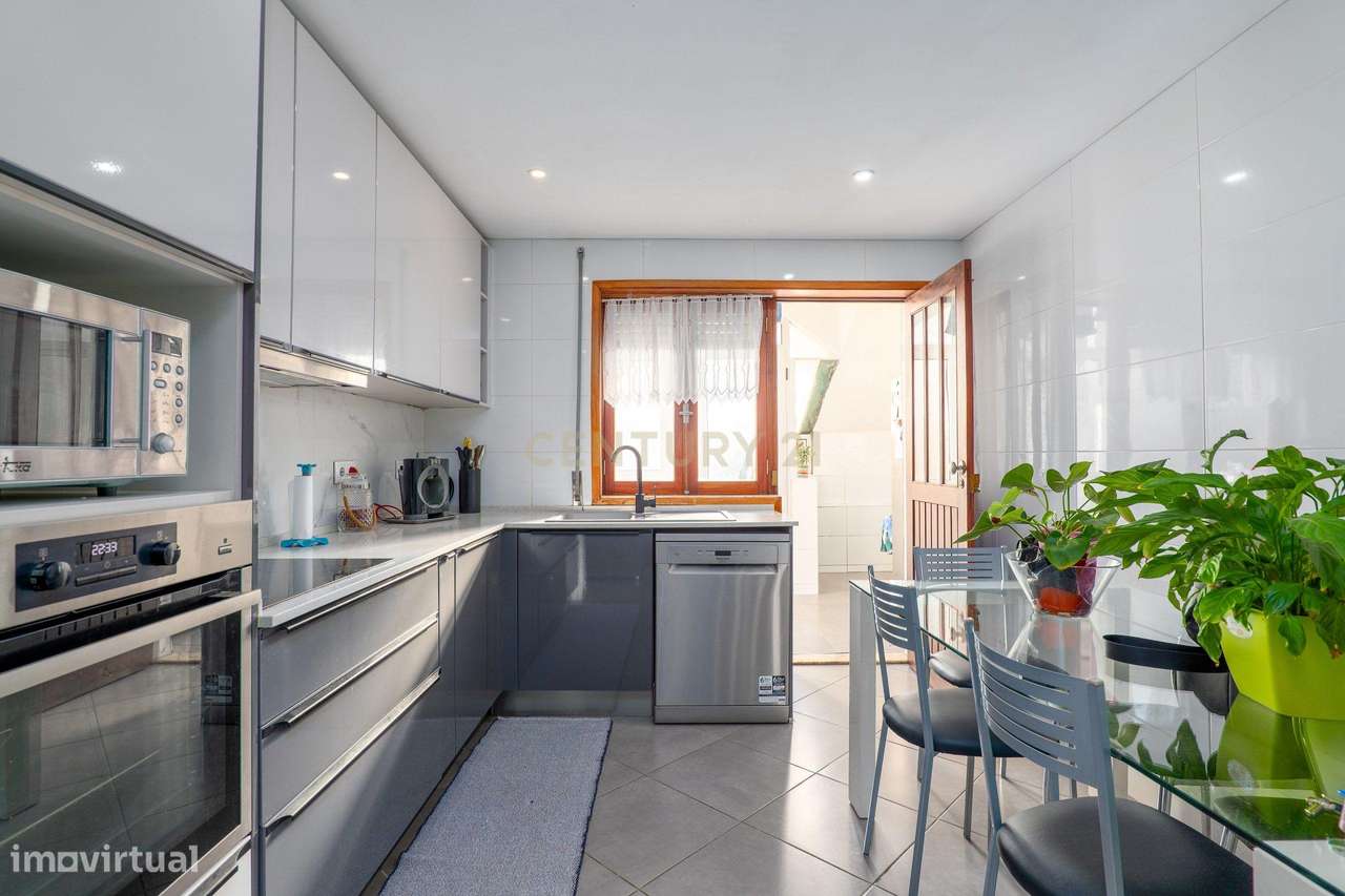 Andar Moradia T3 no Rés-do-Chão com Espaço Exterior em Águas Santas - Grande imagem: 5/23