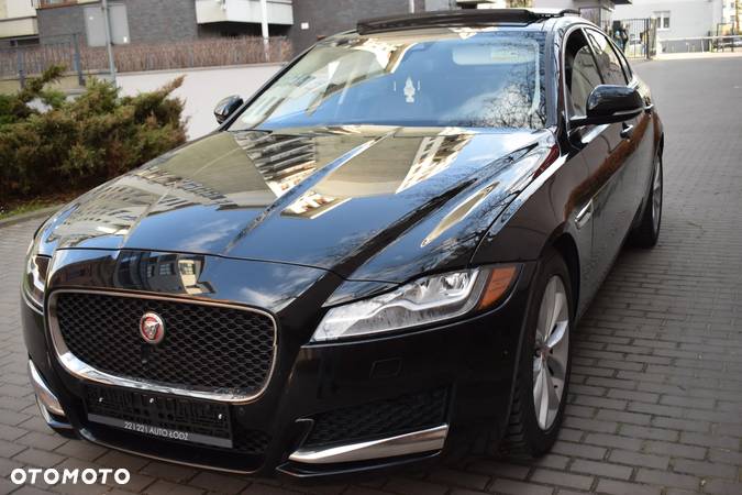 Jaguar XF 2.0 i4D AWD Prestige - 15