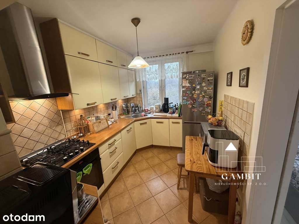 3 pokoje do zamieszkania w spokojnym otoczeniu-10