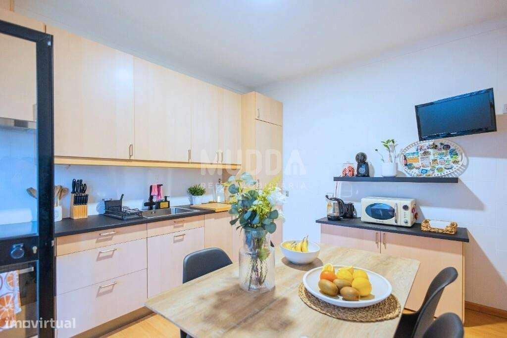 Magnífico Apartamento T2 Recuado no Último Andar com Terraço e Churras-13