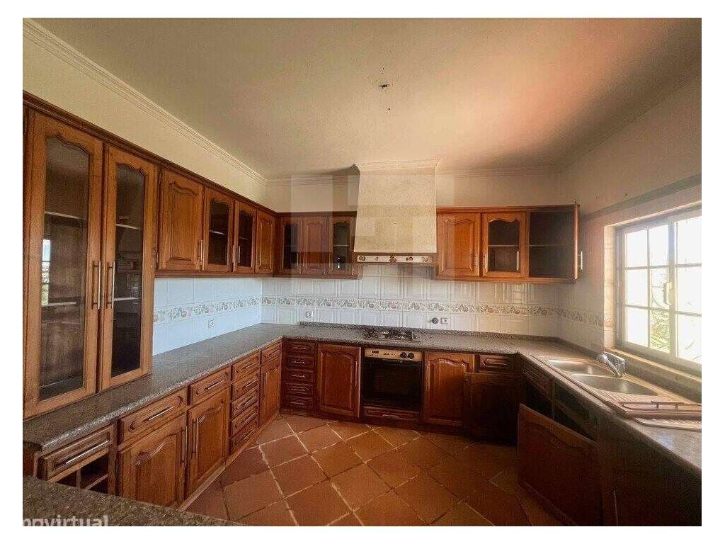 Moradia T4 com Terreno e Armazém em Borba. - Grande imagem: 2/5