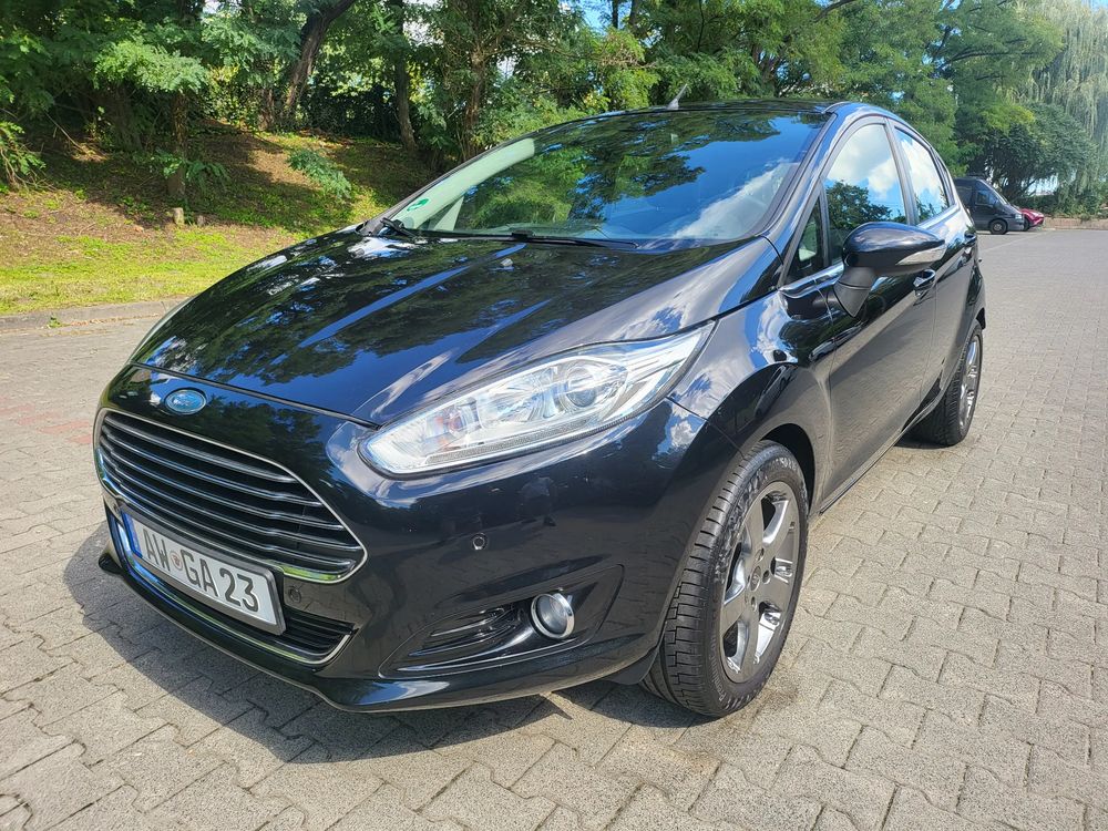 Ford Fiesta Mk7 (2008-) 1.6 Ti-VCT Individual 2013