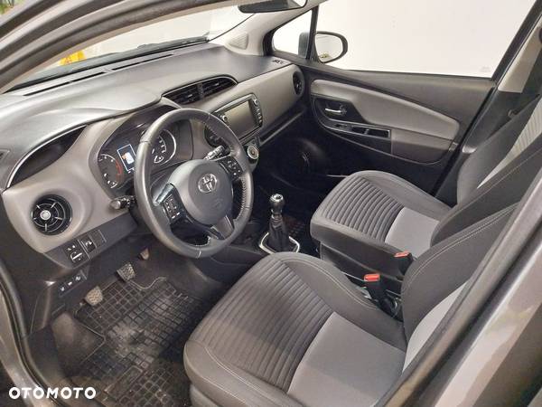 Toyota Yaris 1.5 Premium - 7