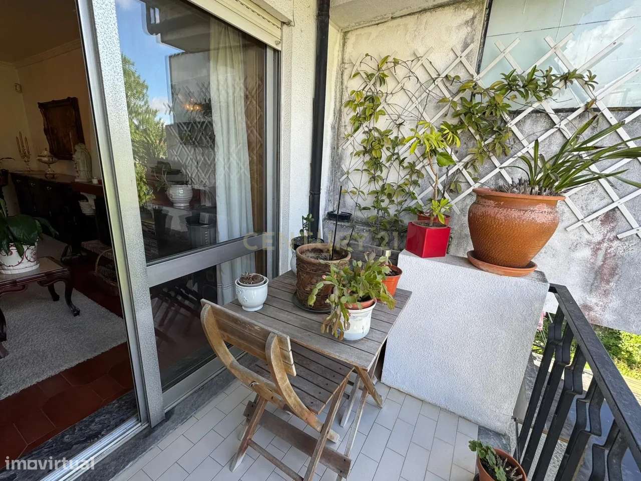 APARTAMENTO T4 DUPLEX NA PRAÇA PEDRA VERDE - ALDOAR-9