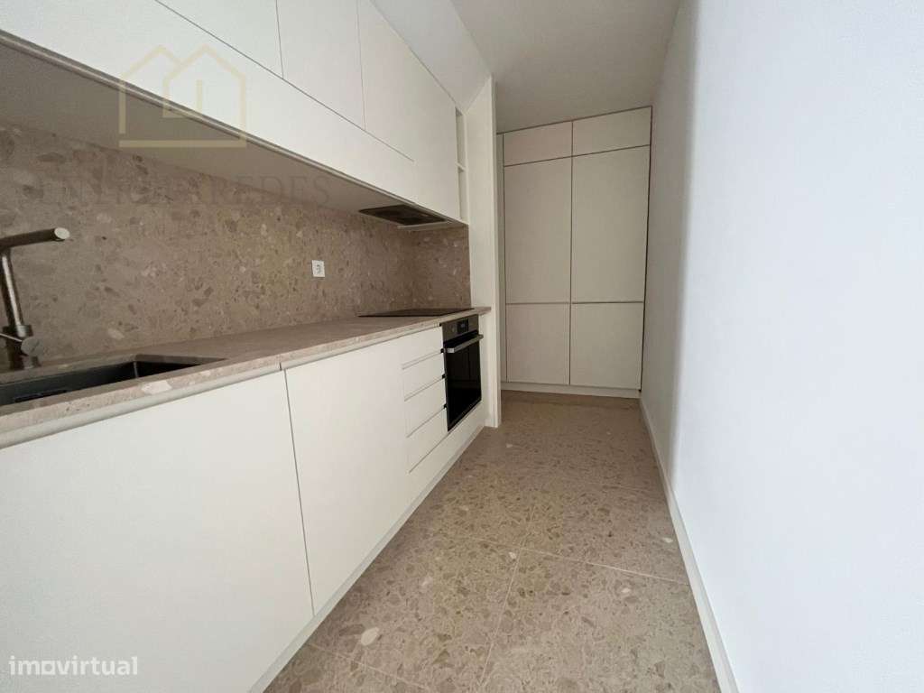 Apartamento T2 Duplex com varanda para comprar | Rua da Almada | Pr... - Grande imagem: 5/22