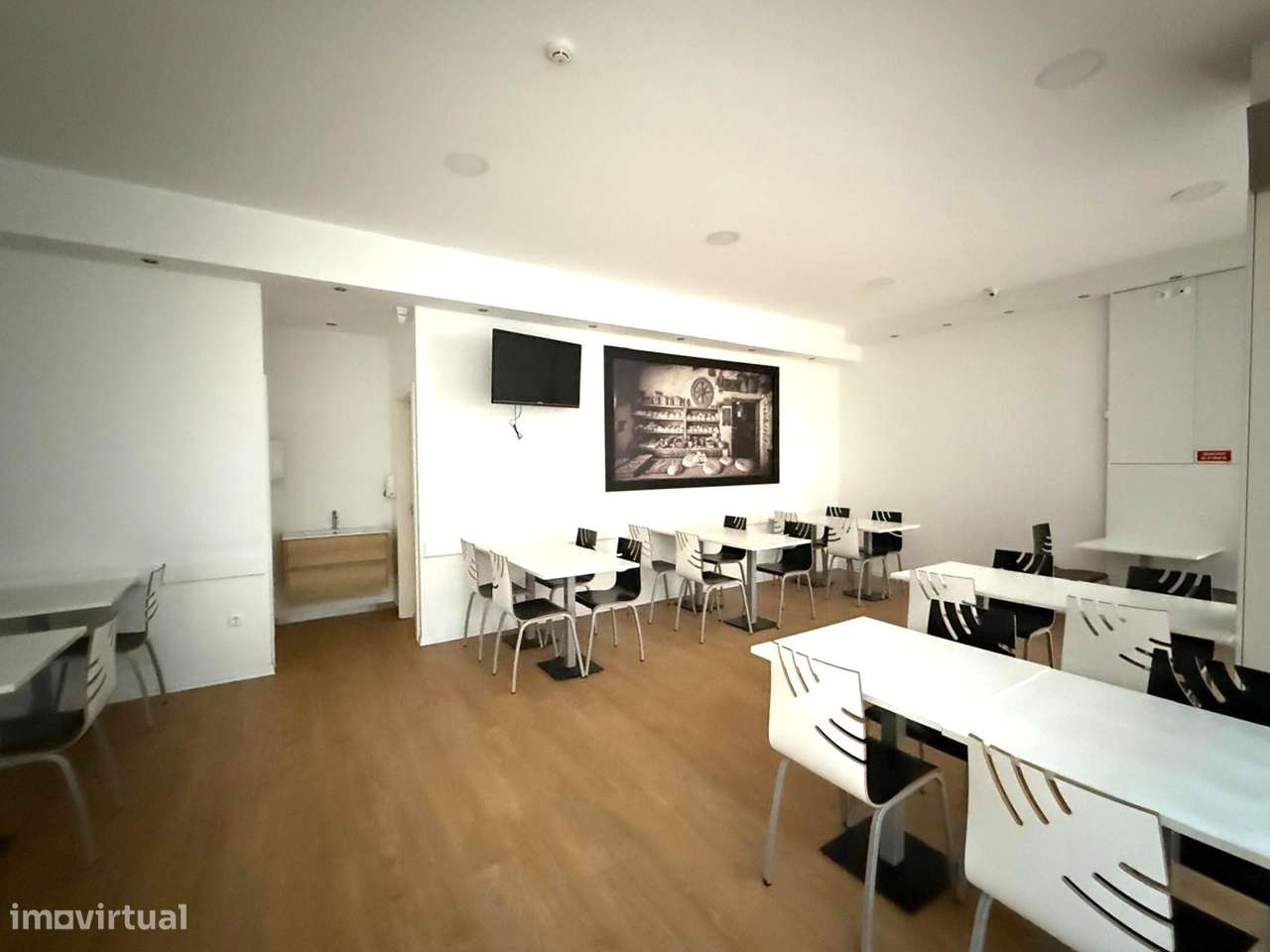 Estabelecimento comercial em Esmoriz-6