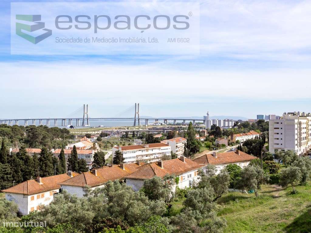 T2 na Quinta da Parreirinha, Vista rio, Parqueamento e arrecadação-8