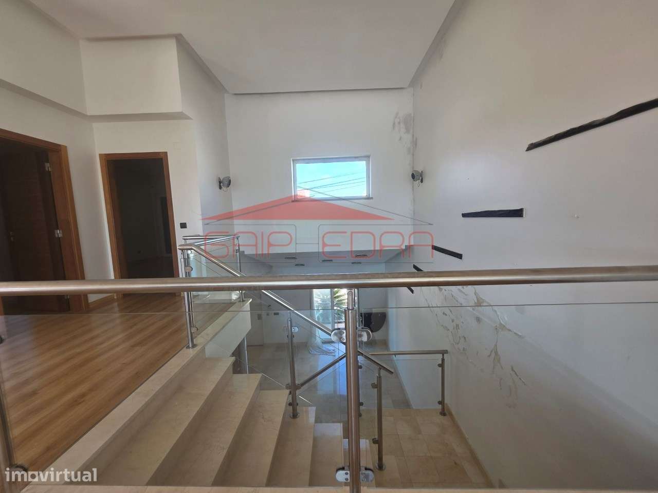 Moradia de excelentes áreas em Atouguia da Baleia Peniche-12