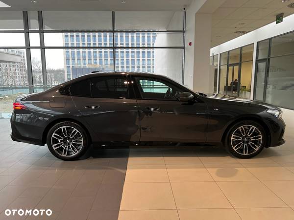 BMW Seria 5 520d xDrive mHEV M Sport - 7