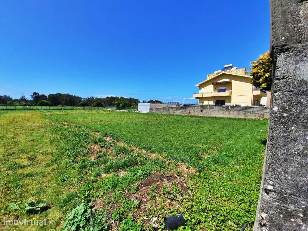 Terreno para 4 moradias em Lavra-17