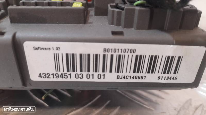 CAIXA FUSIVEIS FICHAS RELE BMW SERIE 1 E82 COUPE 61149119446 9119446 SERIE 1 E81 E87 E88 CABRIO X1 E84 SERIE 3 E90 E91 E92 COUPE E93 CABRIO X3 F25 Z4 E89 TAMPA CAIXA FUSIVEIS PAINEL COMANDO CONTROLO - 7