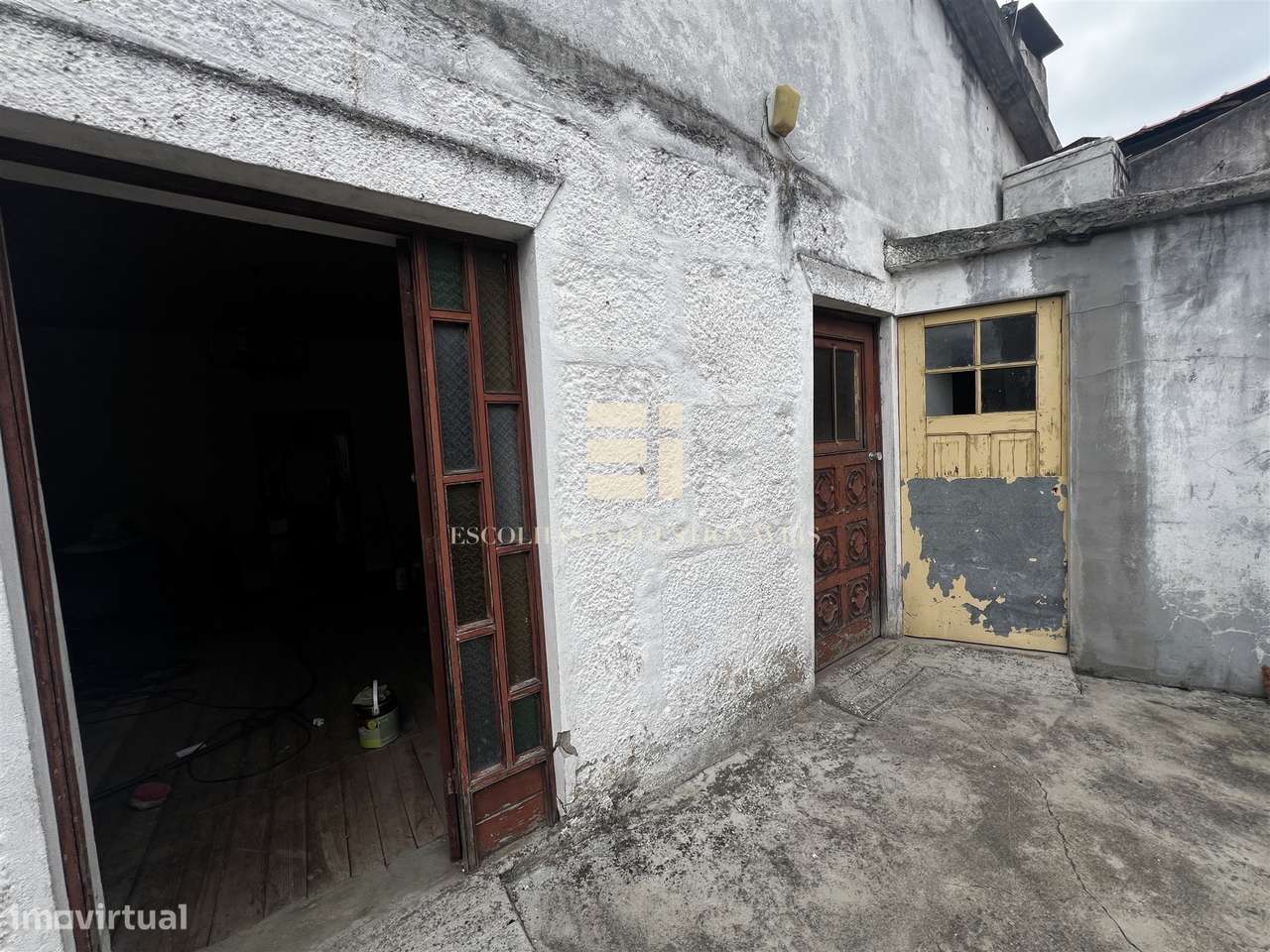Moradia para restaurar com vista Rio Douro-5