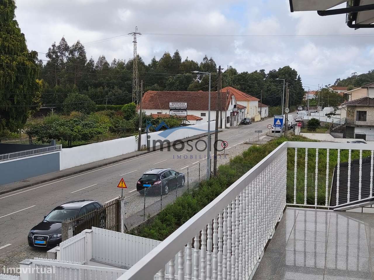 Moradia T3 com Loja Comercial em São João de Ver-30