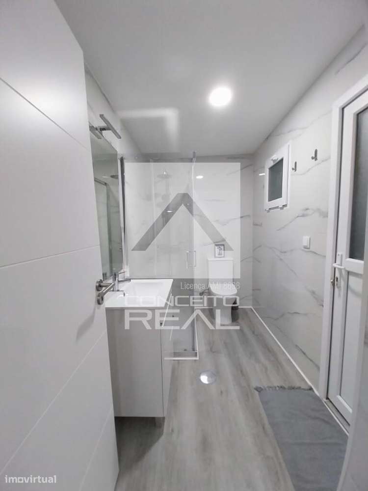 Moradia T1 Renovada – Próximo Rua Santa Catarina - Grande imagem: 4/7