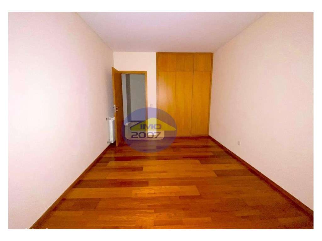 Apartamento T1 em Oliveira do Douro-6