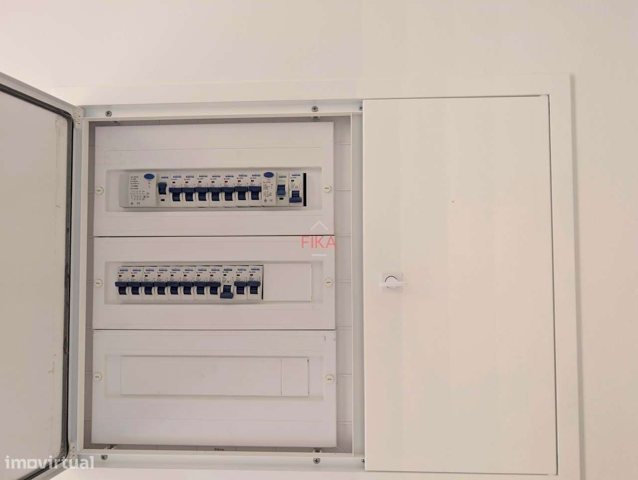 Apartamento T3 totalmente remodelado no centro de Setúbal-20