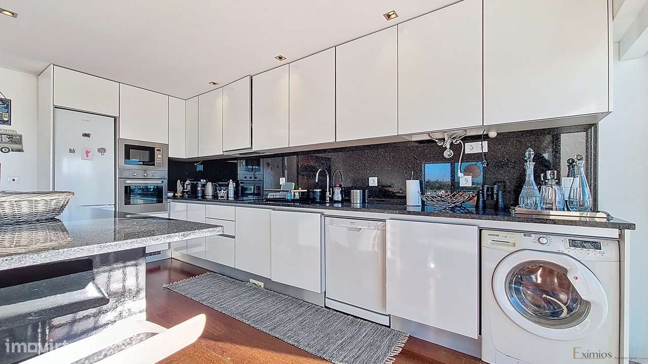 Apartamento T2 com garagem, em Árvore-8