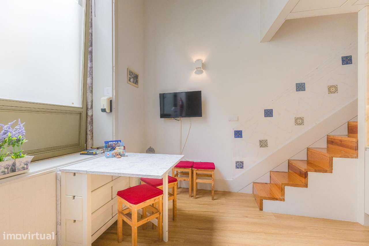 Apartamento T0 com Mezanino | Rua Alves da Veiga | Porto-2