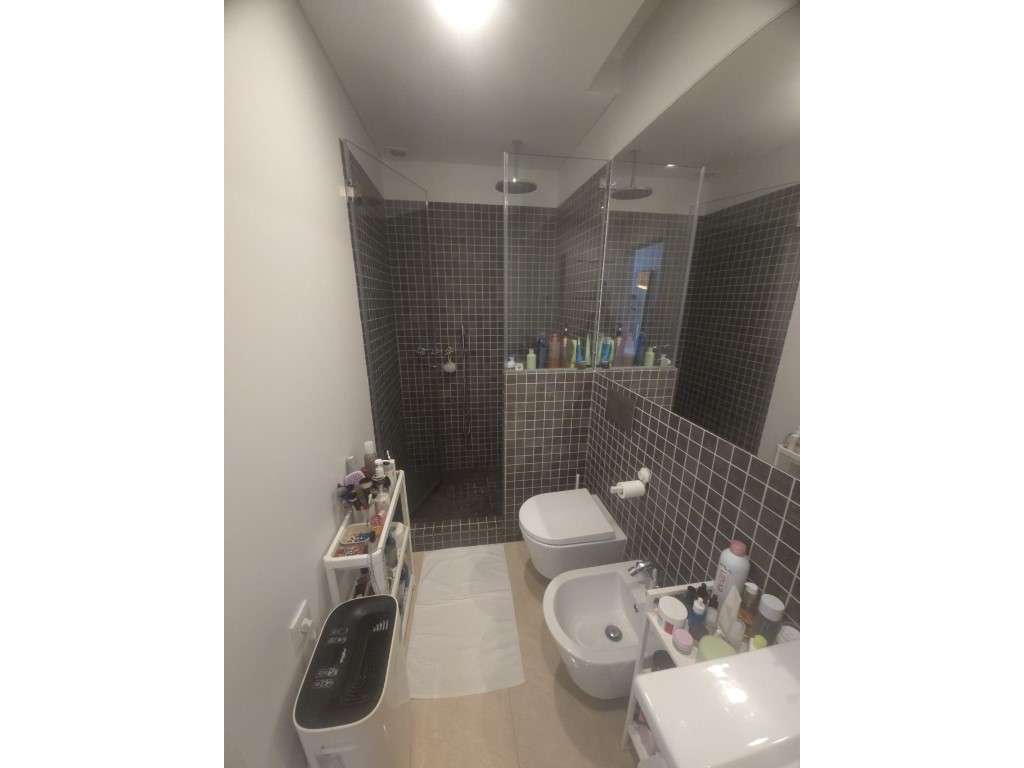 Apartamento T3 em Campo de Ourique-21