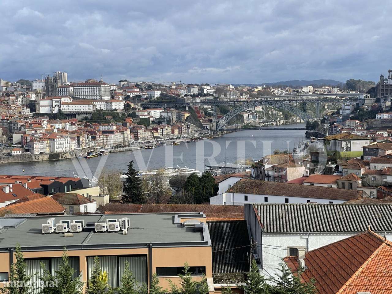 ½ T2 V.N. Gaia | Vista Rio Douro | Garagem Fechada | Venda Judicial-14