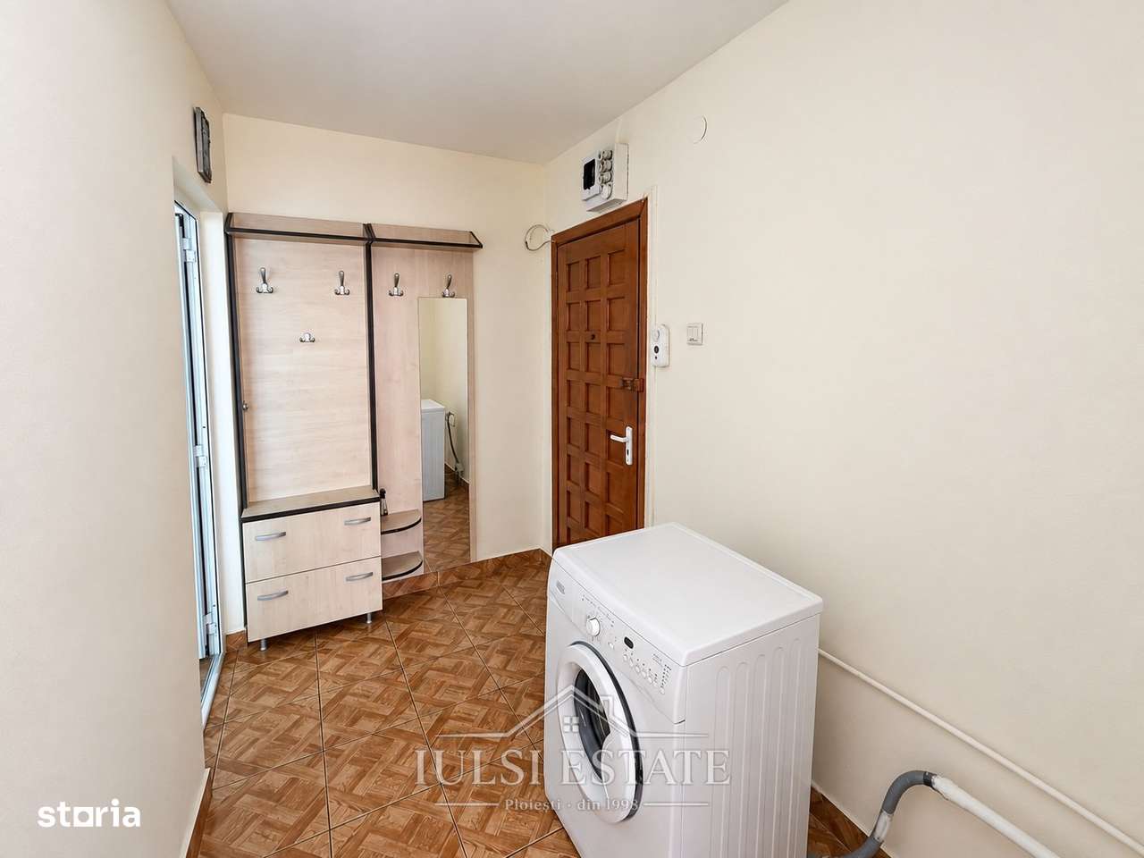 Apartament 2 camere zona Malu Rosu Vanzare-7