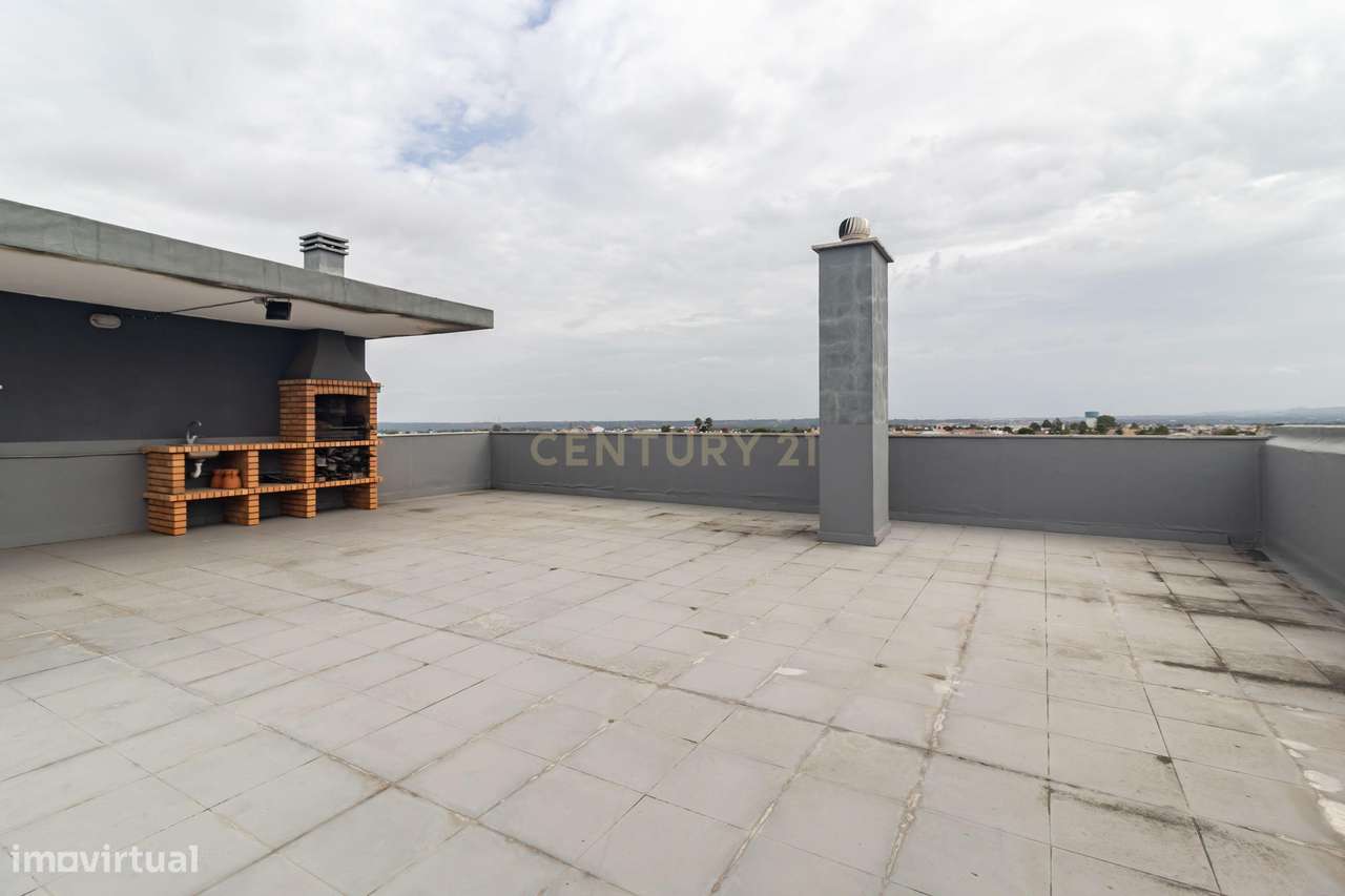 Apartamento T2 c/ garagem e arrecadação, Redondos, Fernão Ferro-35