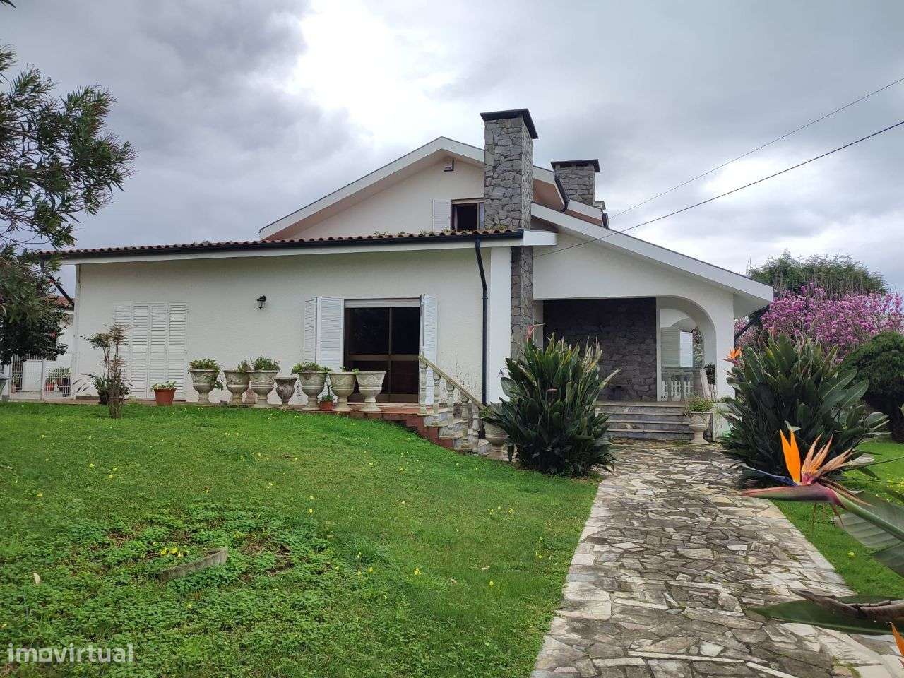 Moradia térrea, 4 frentes, próximo da praia, estação/comboio da Granja - Grande imagem: 5/60