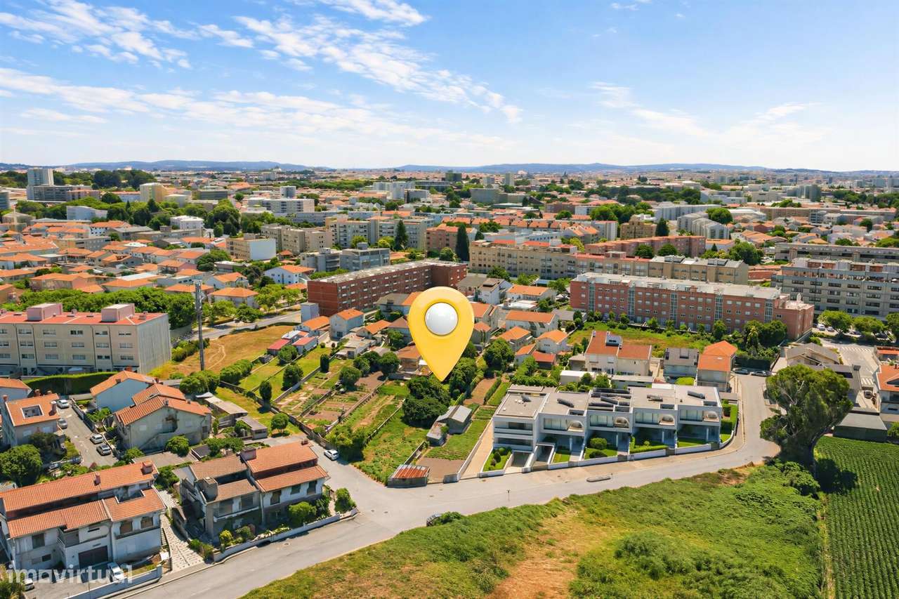 Casa Bifamiliar na Senhora da Hora | 185 m2 | Terreno com Cerca de...-41