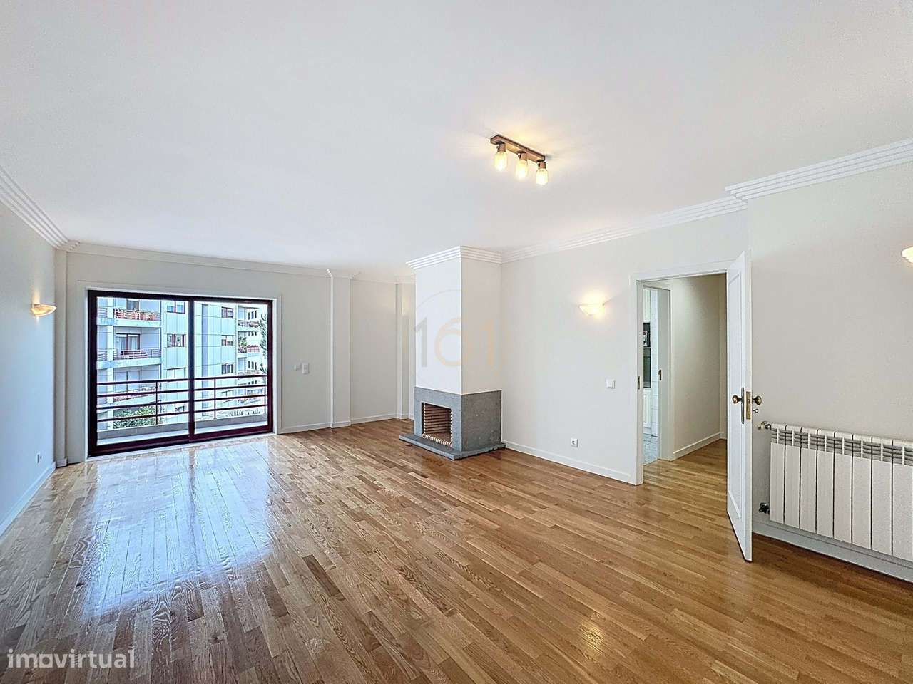 Excelente T2 á venda no Pinheiro Manso com varanda e garagem - Grande imagem: 2/26