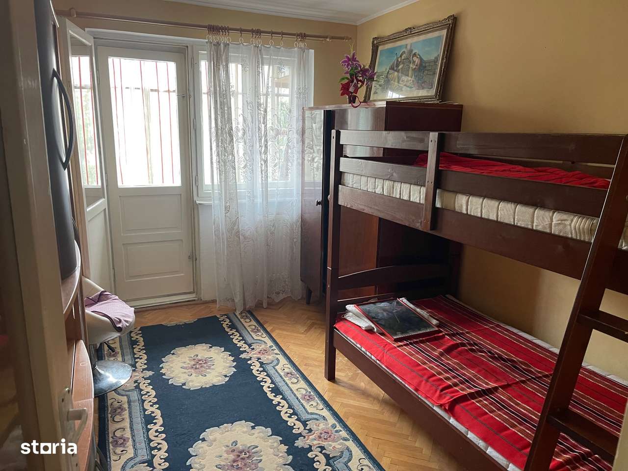Apartament 2 camere,decomandate,Zona Closca-0