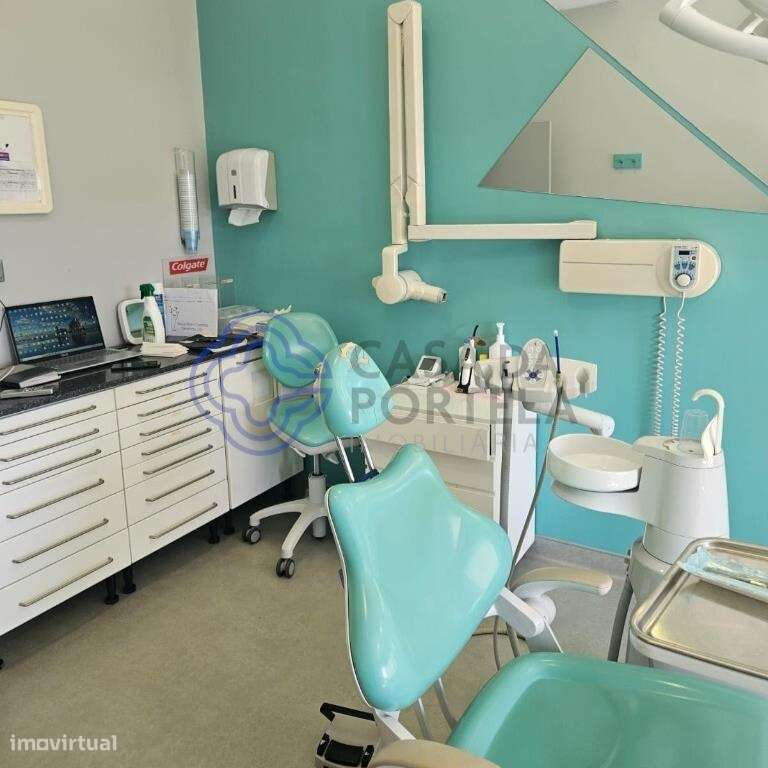 FABULOSA POLICLÍNICA PARA TRESPASSE EM GANDRA PAREDES - Grande imagem: 4/60