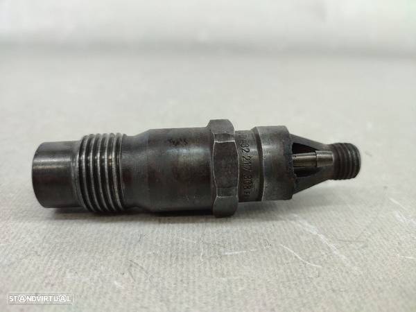 Injector Nissan Primera (P11) - 1