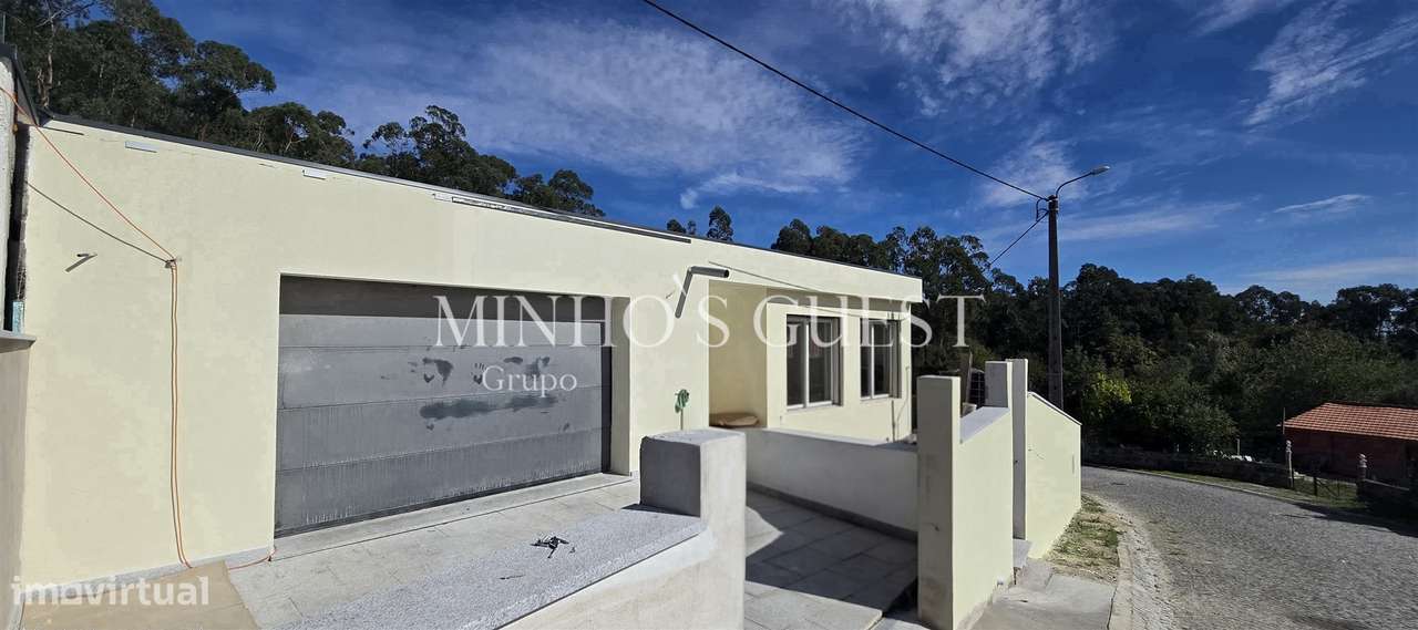 Moradia Individual V3 Nova c/ Piscina, Churrasqueira e Jardim em Espin - Grande imagem: 4/27