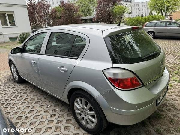 Opel Astra III 1.9 CDTI Elegance - 4