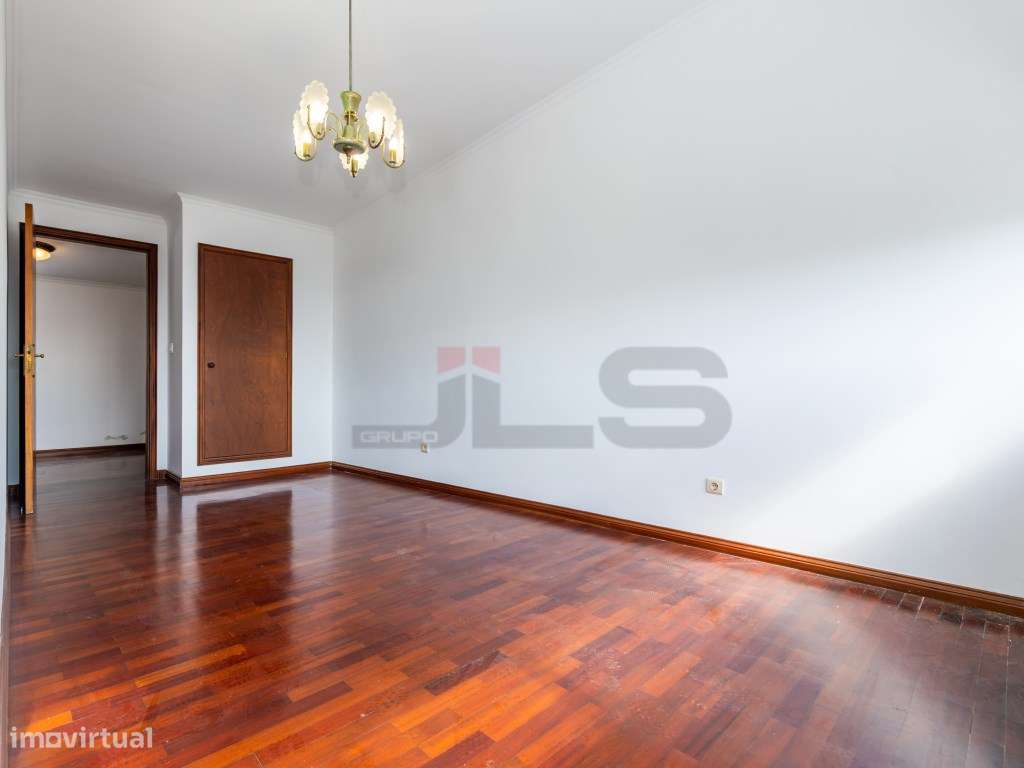 Moradia T4+1 com Dupla Cozinha e Vista Mar - Potencial de Investime...-27