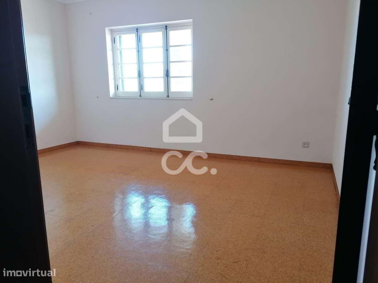 Moradia T5 em Vermelha – Cadaval, com Garagem, Adega e Terreno.-19